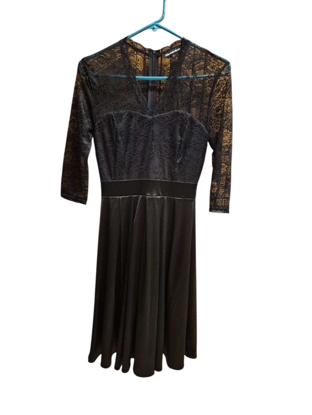 Womens Black Lace Long-Sleeve Fit & Flare Dress